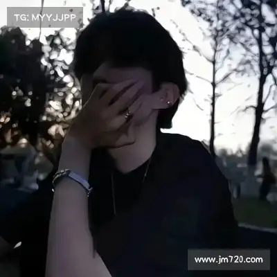 龙含雅